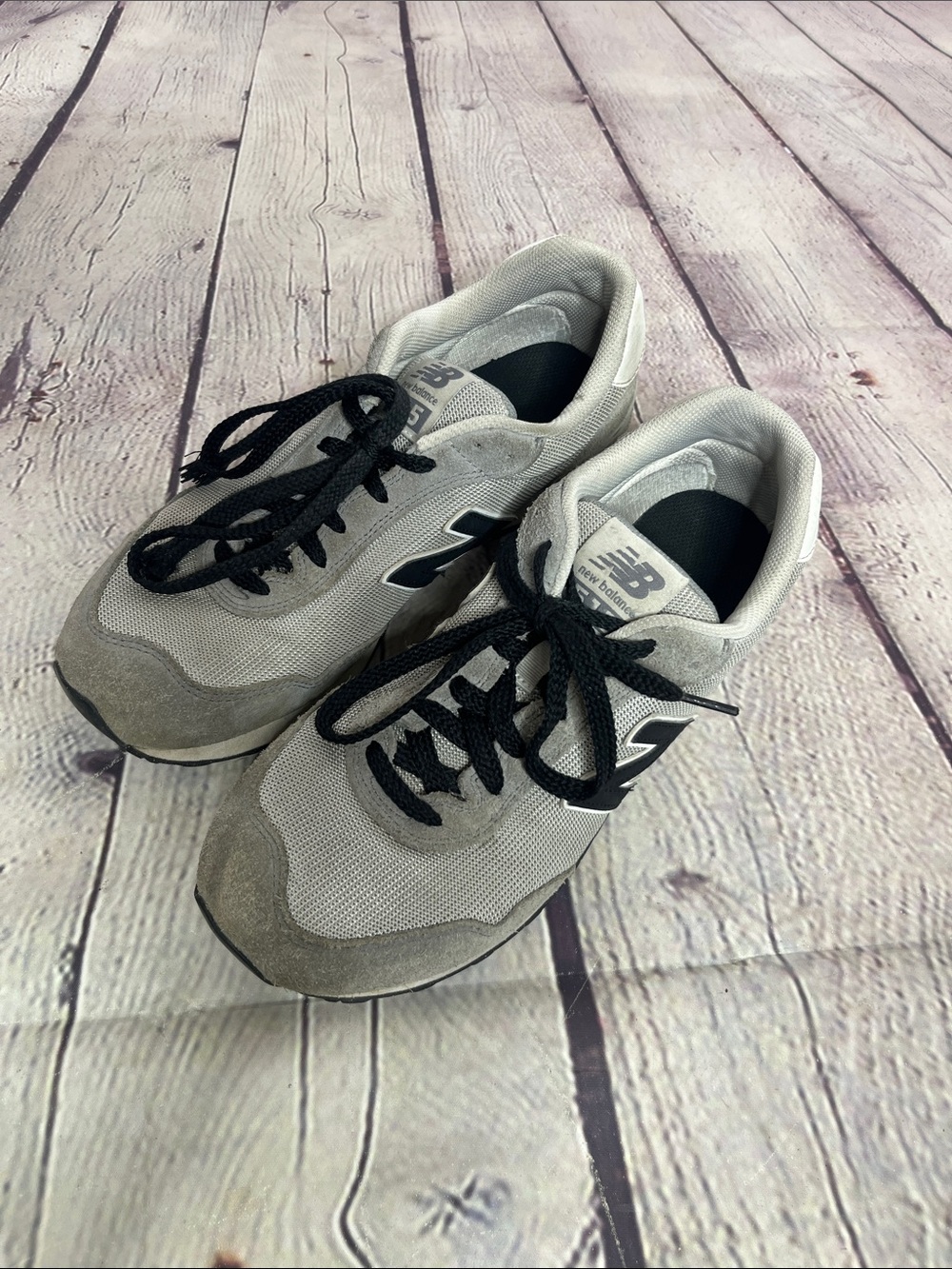 New Balance 515 Men’s Light Gray and Black Athletic Sneakers
